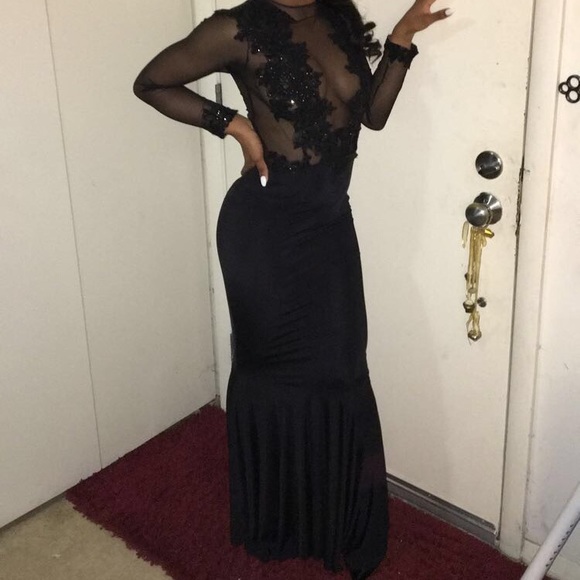 Black sequin prom dress - Picture 3 of 5